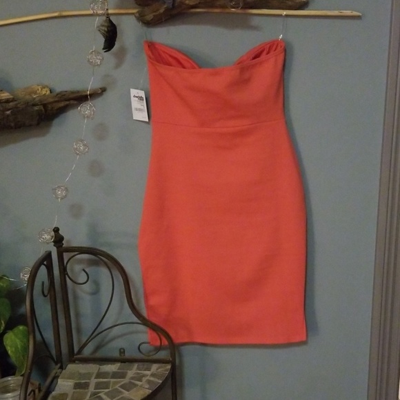 Coral strapless mini dress - Picture 5 of 6